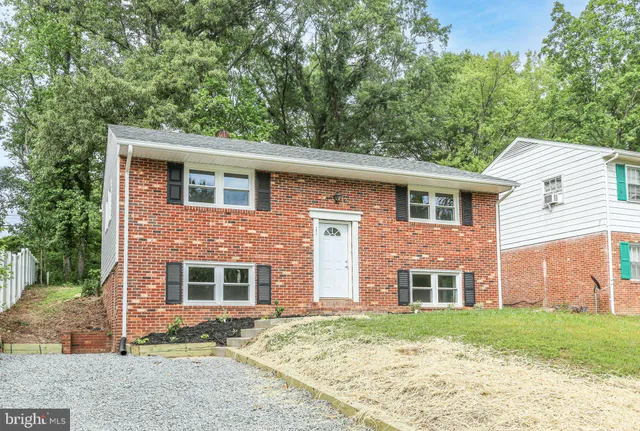 $384,900 | 171 Longstreet Avenue, Fredericksburg, VA 22401