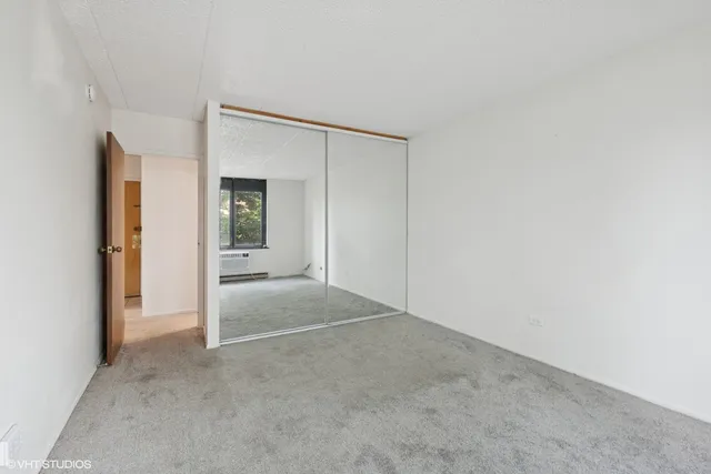 $153,500 | 9701 North Dee Road, Unit 2I, Niles, IL 60714