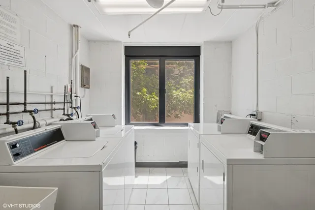 $153,500 | 9701 North Dee Road, Unit 2I, Niles, IL 60714