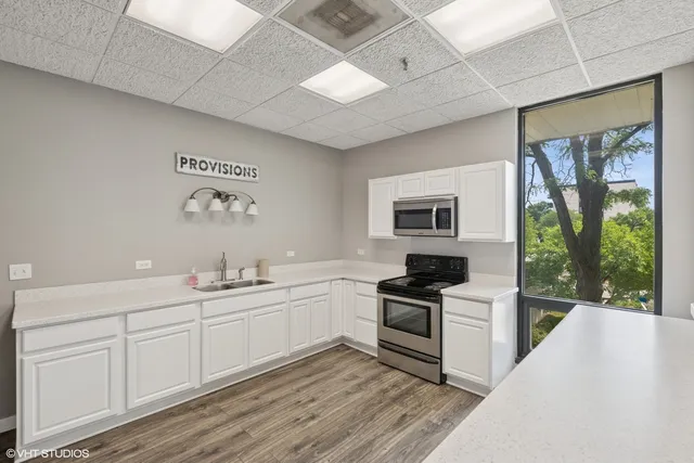 $153,500 | 9701 North Dee Road, Unit 2I, Niles, IL 60714