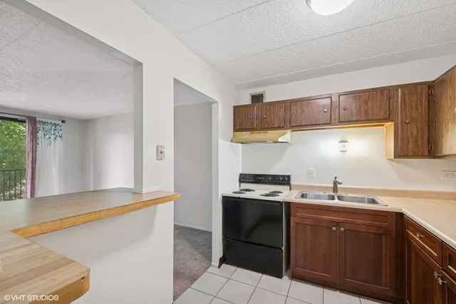 $153,500 | 9701 North Dee Road, Unit 2I, Niles, IL 60714