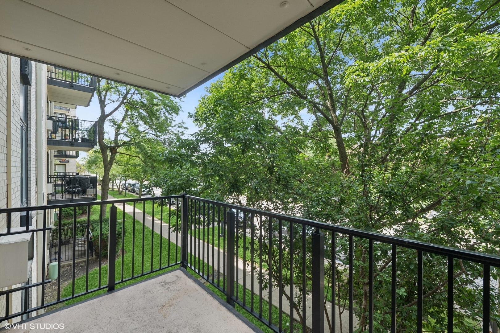 9701 North Dee Road, Unit 2I Niles, IL 60714 - Photo 9 of 24 a view of a balcony