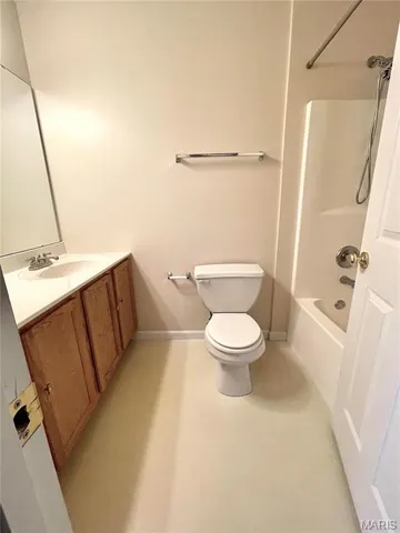 $2,400 | 2651 Brookmeadow Drive, Belleville, IL 62221