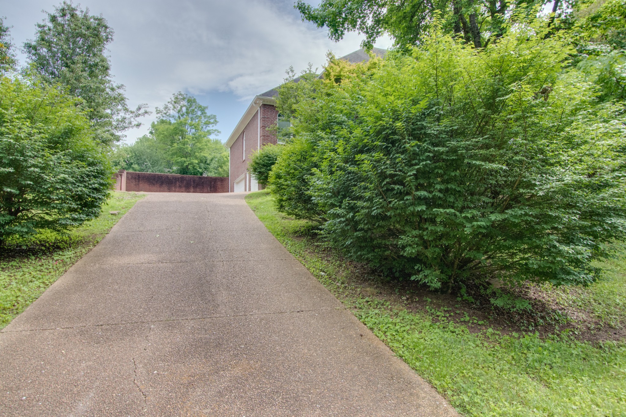 9399 Clovercroft Road Franklin, TN 37067 - Photo 4 of 50 Gallery Image 4