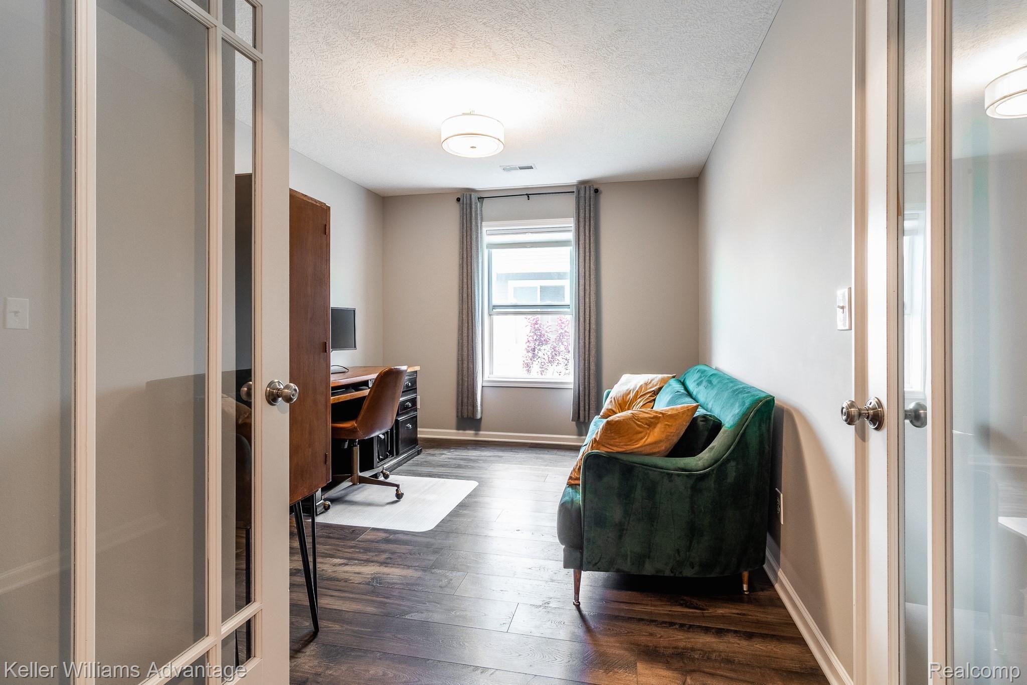 3961 Gallop Road East Lansing, MI 48823 - Photo 9 of 24 IMG_0808-HDR.jpg