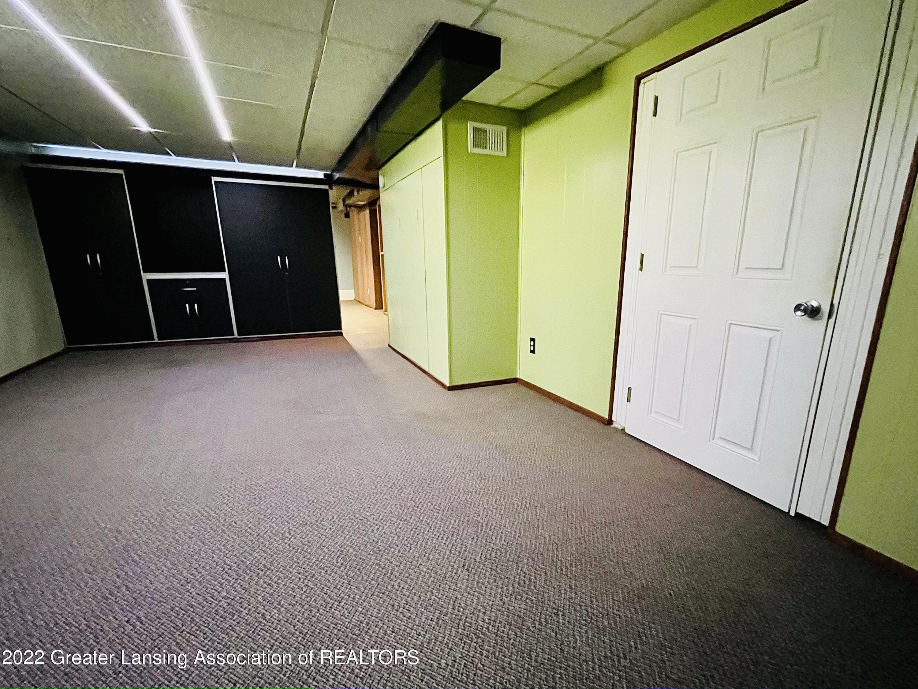 217 Rita Street Lansing, MI 48910 - Photo 20 of 42 20