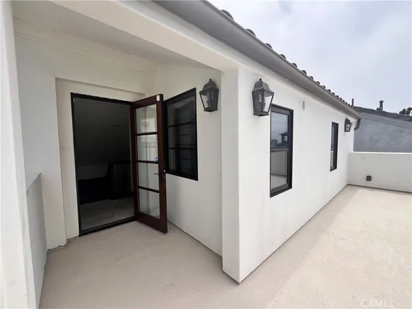 $6,950 | 619 1/2 Poppy Avenue, Corona del Mar, CA 92625