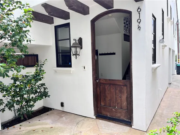 $6,950 | 619 1/2 Poppy Avenue, Corona del Mar, CA 92625