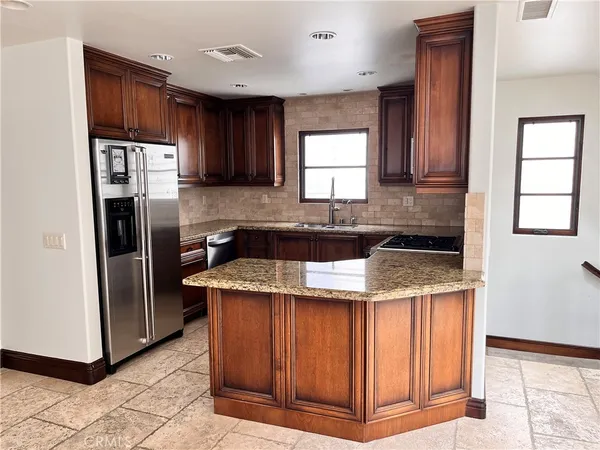 $6,950 | 619 1/2 Poppy Avenue, Corona del Mar, CA 92625