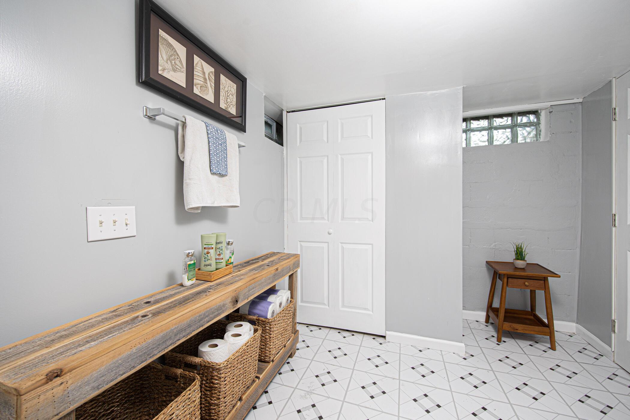 134 North Kellner Road Columbus, OH 43209 - Photo 22 of 27 LL Bath