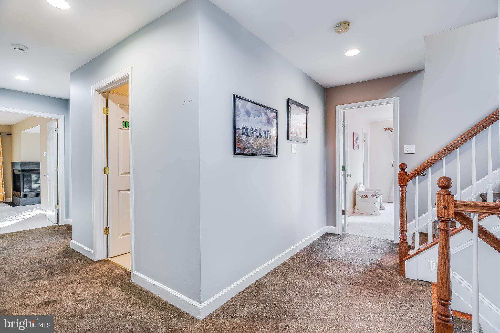 1500 Grace Church Road Silver Spring, MD 20910 - Photo 19 of 44 Hallway upstairs!