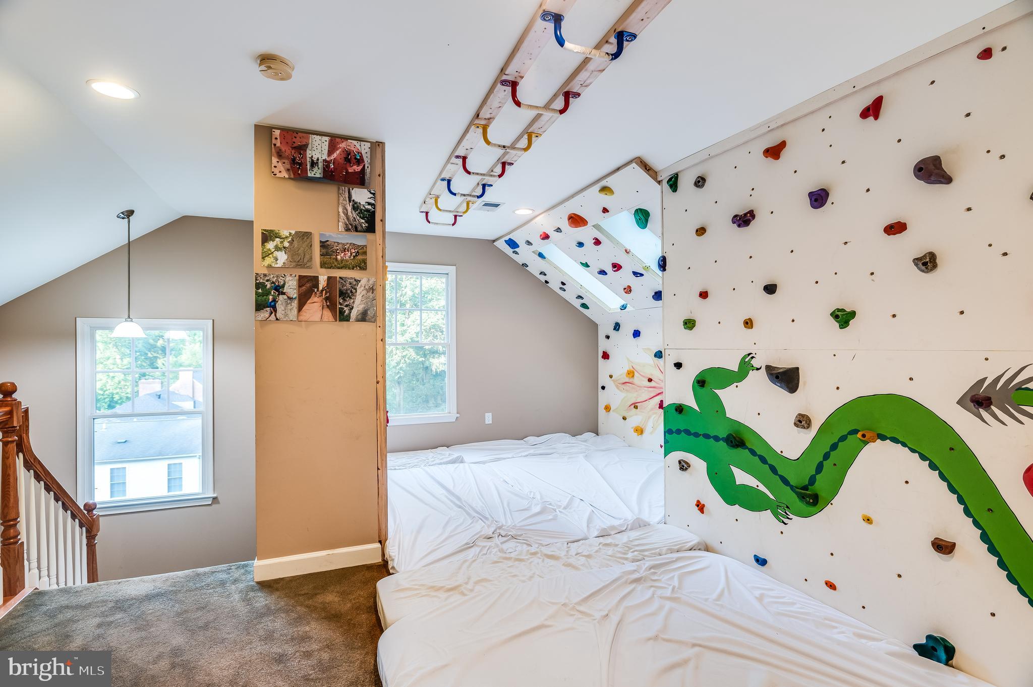 1500 Grace Church Road Silver Spring, MD 20910 - Photo 34 of 44 4th level - common area!