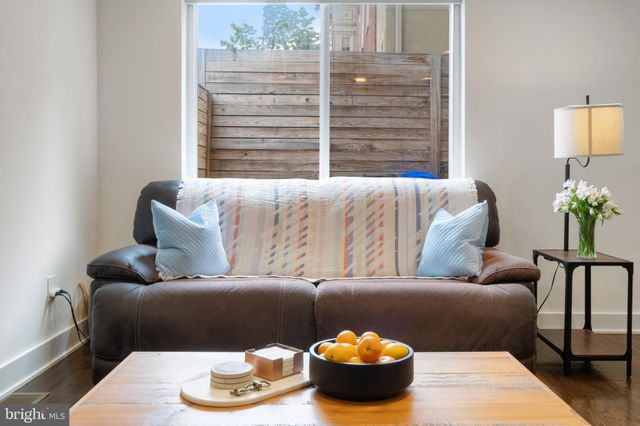 $335,000 | 1022-24 South 2nd Street, Unit 5, Philadelphia, PA 19147