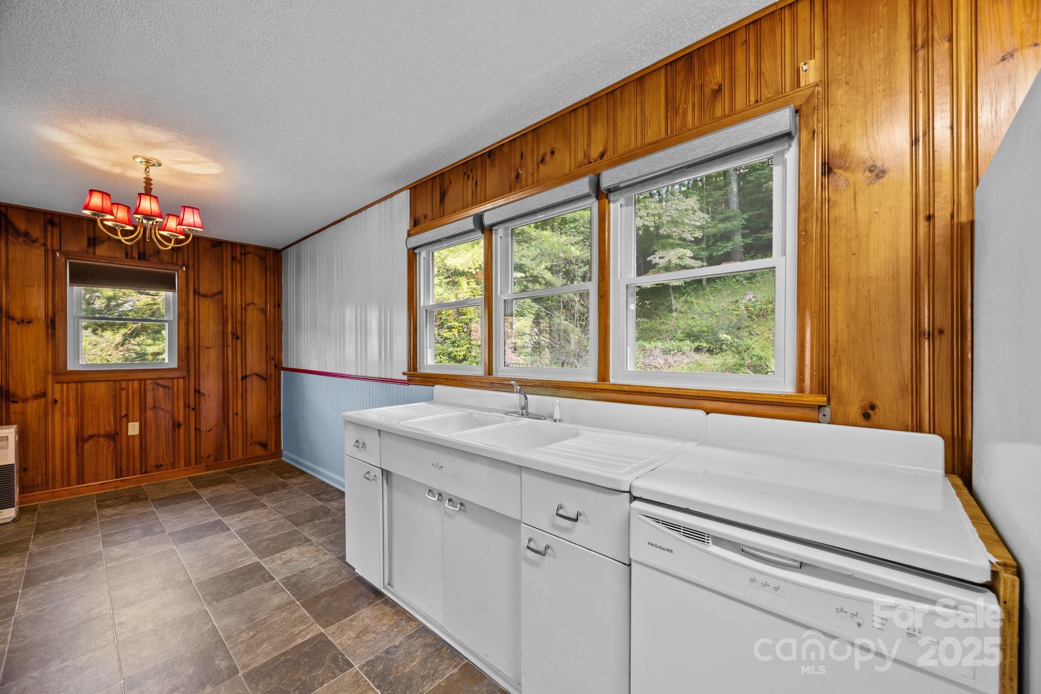 255 Red Bank Road Waynesville, NC 28786 - Photo 14 of 48