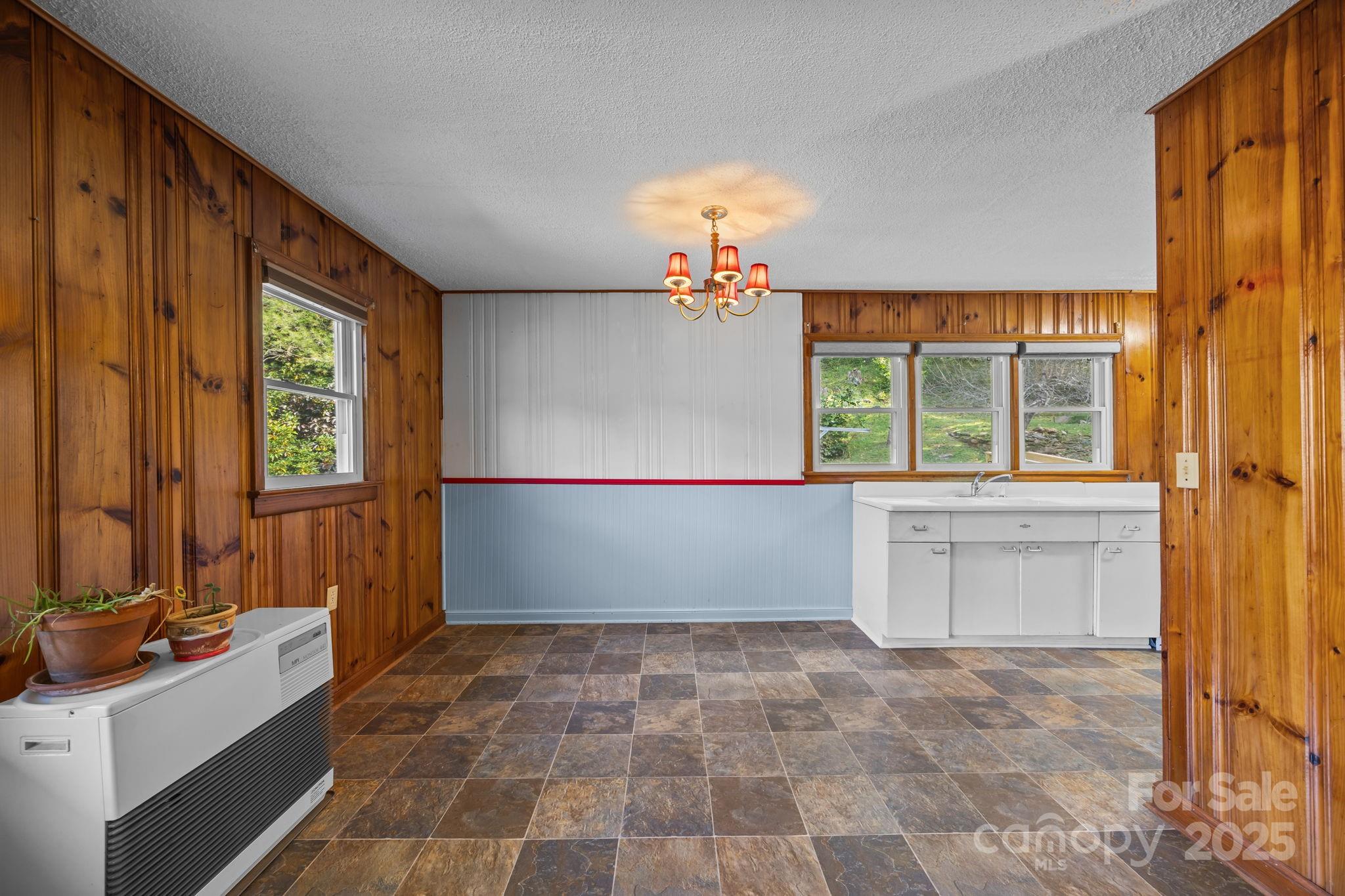 255 Red Bank Road Waynesville, NC 28786 - Photo 10 of 48