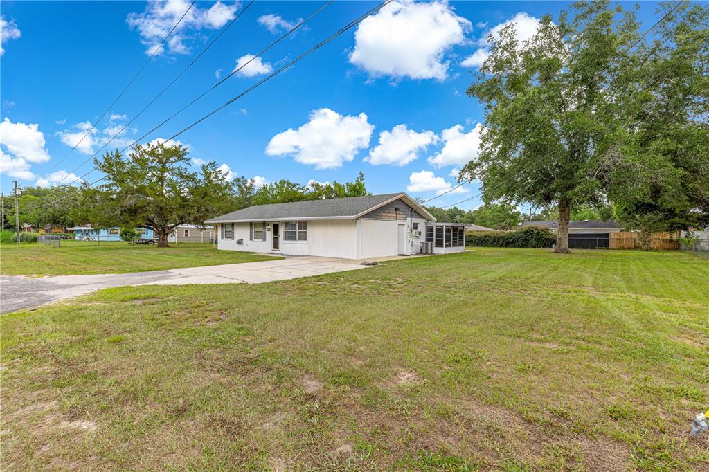 11651 Southeast 72nd Terrace Road Belleview, FL 34420 - Photo 8 of 52 Gallery Image 8