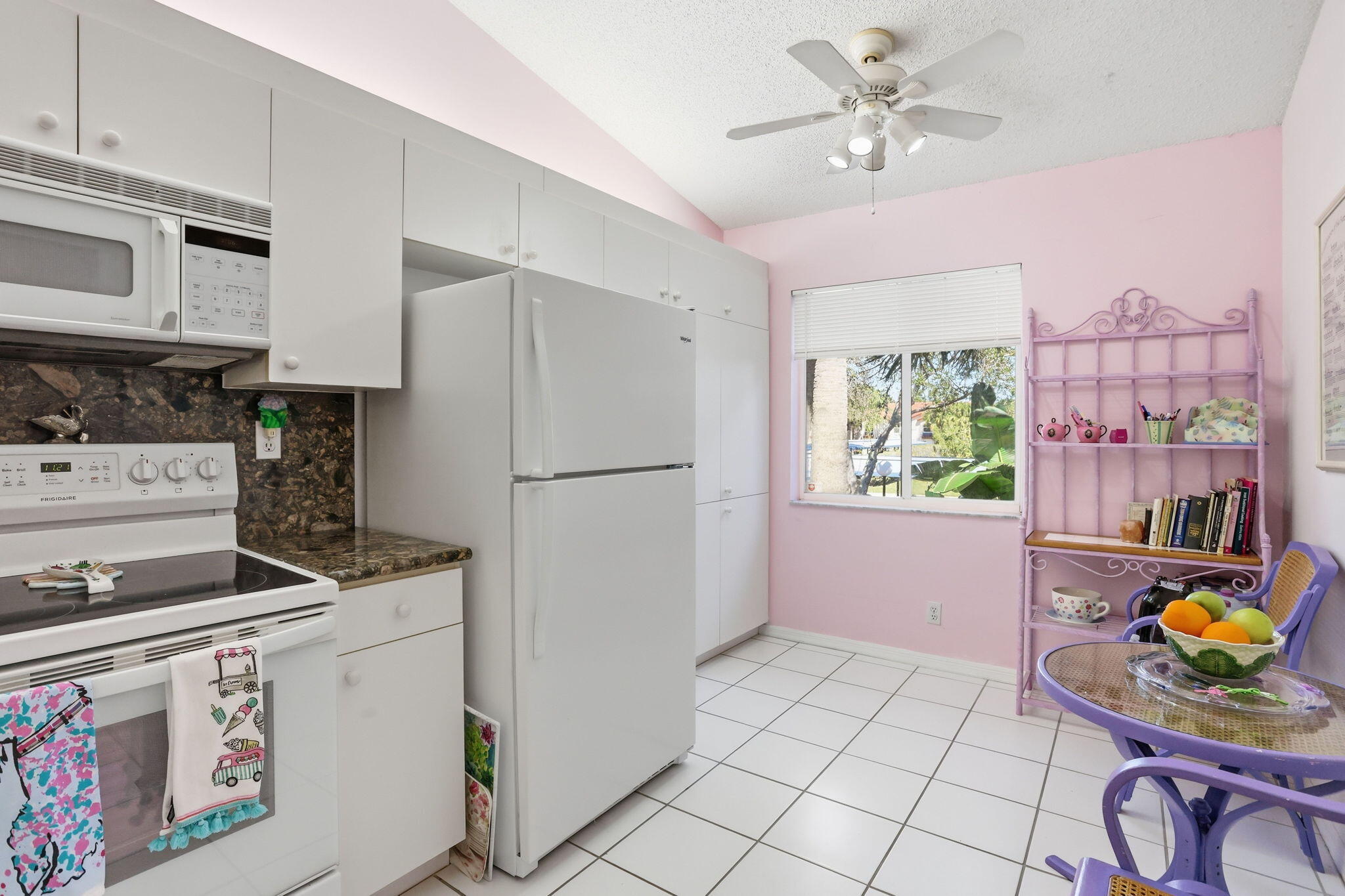 440 Northwest 67th Street, Unit 201 Boca Raton, FL 33487 - Photo 4 of 40 Eat In Kitchen
