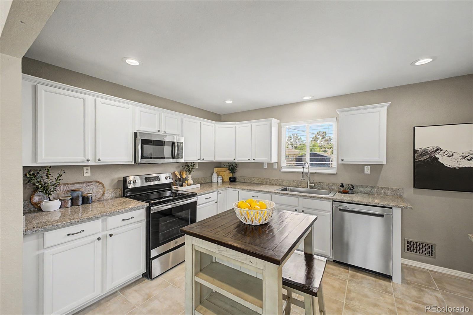 4070 Moore Street Wheat Ridge, CO 80033 - Photo 11 of 37