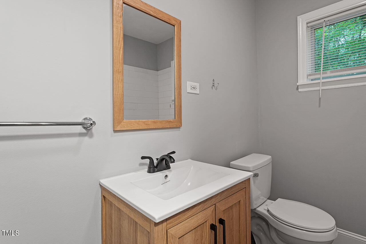 1615 Malta Avenue Raleigh, NC 27610 - Photo 17 of 33 Full bathroom #1