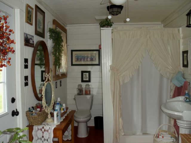 905 Gunter Ridge Road Pulaski, TN 38478 - Photo 3 of 18