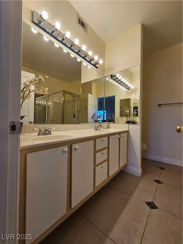 $1,600 | 855 North Stephanie Street, Unit 2222, Henderson, NV 89014