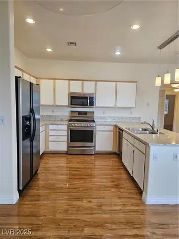 $1,600 | 855 North Stephanie Street, Unit 2222, Henderson, NV 89014