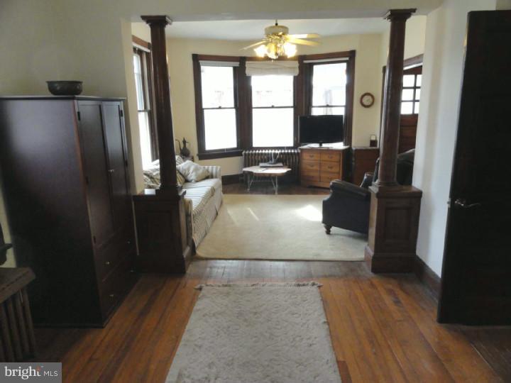 214 Sylvan Avenue Rutledge, PA 19070 - Photo 3 of 13 Living Room