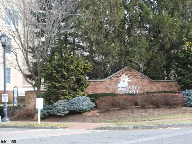 $369,000 | 30 Freedom Way, Unit 102, Jersey City, NJ 07305