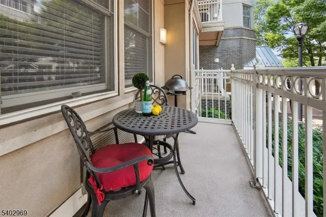 $369,000 | 30 Freedom Way, Unit 102, Jersey City, NJ 07305