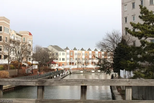 $369,000 | 30 Freedom Way, Unit 102, Jersey City, NJ 07305