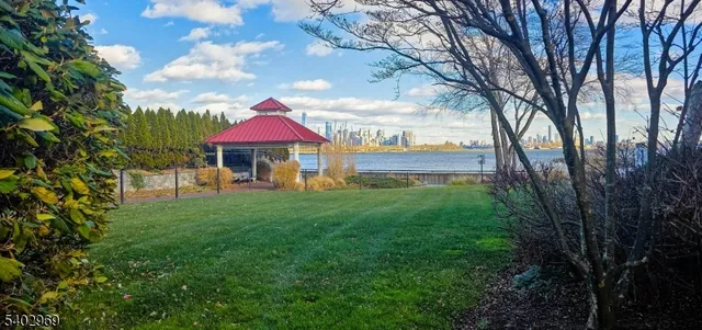 $369,000 | 30 Freedom Way, Unit 102, Jersey City, NJ 07305