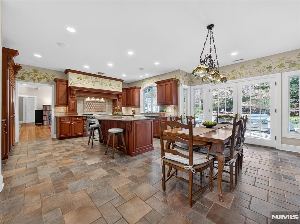 70 Hummingbird Court Wyckoff, NJ 07481 - Photo 20 of 50