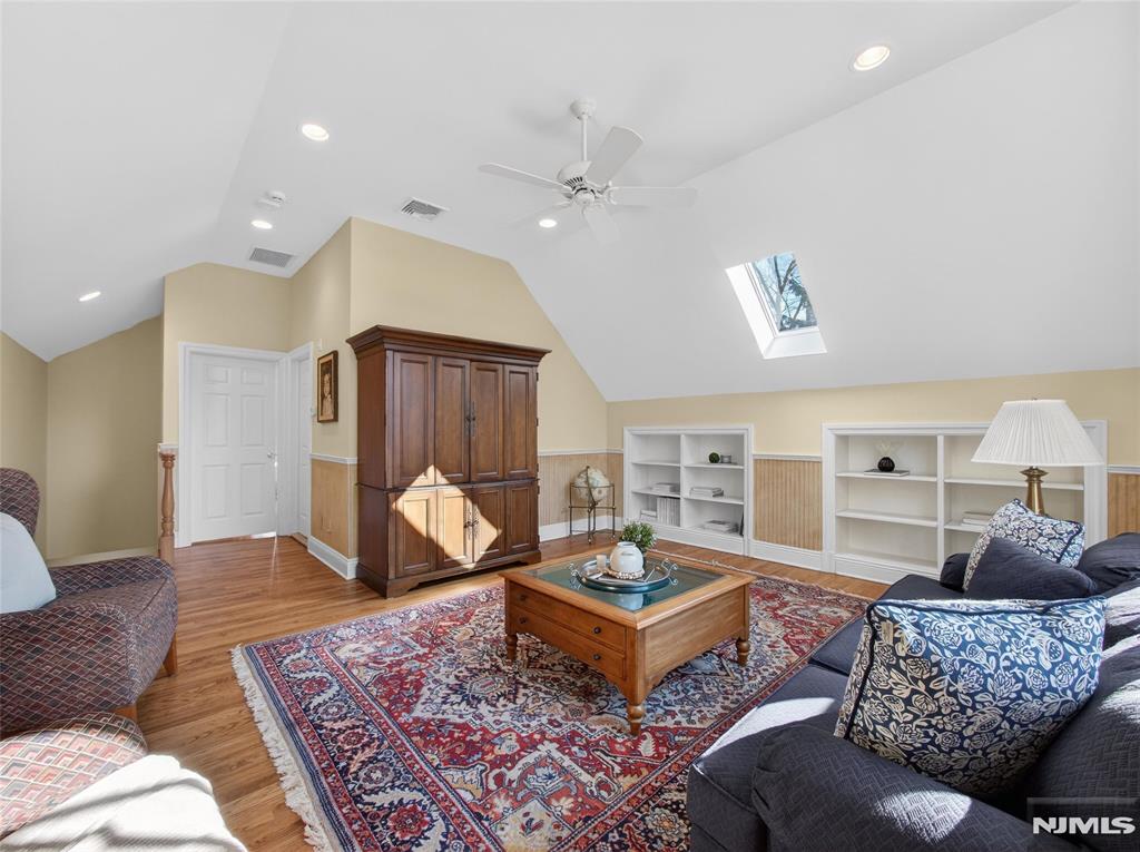 70 Hummingbird Court Wyckoff, NJ 07481 - Photo 24 of 50