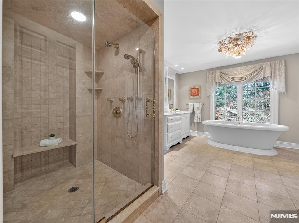 70 Hummingbird Court Wyckoff, NJ 07481 - Photo 31 of 50