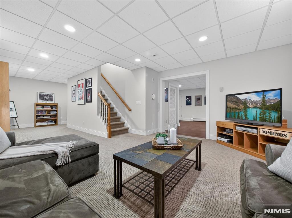 70 Hummingbird Court Wyckoff, NJ 07481 - Photo 37 of 50