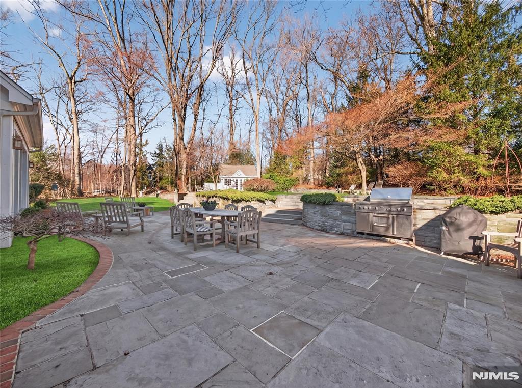 70 Hummingbird Court Wyckoff, NJ 07481 - Photo 46 of 50