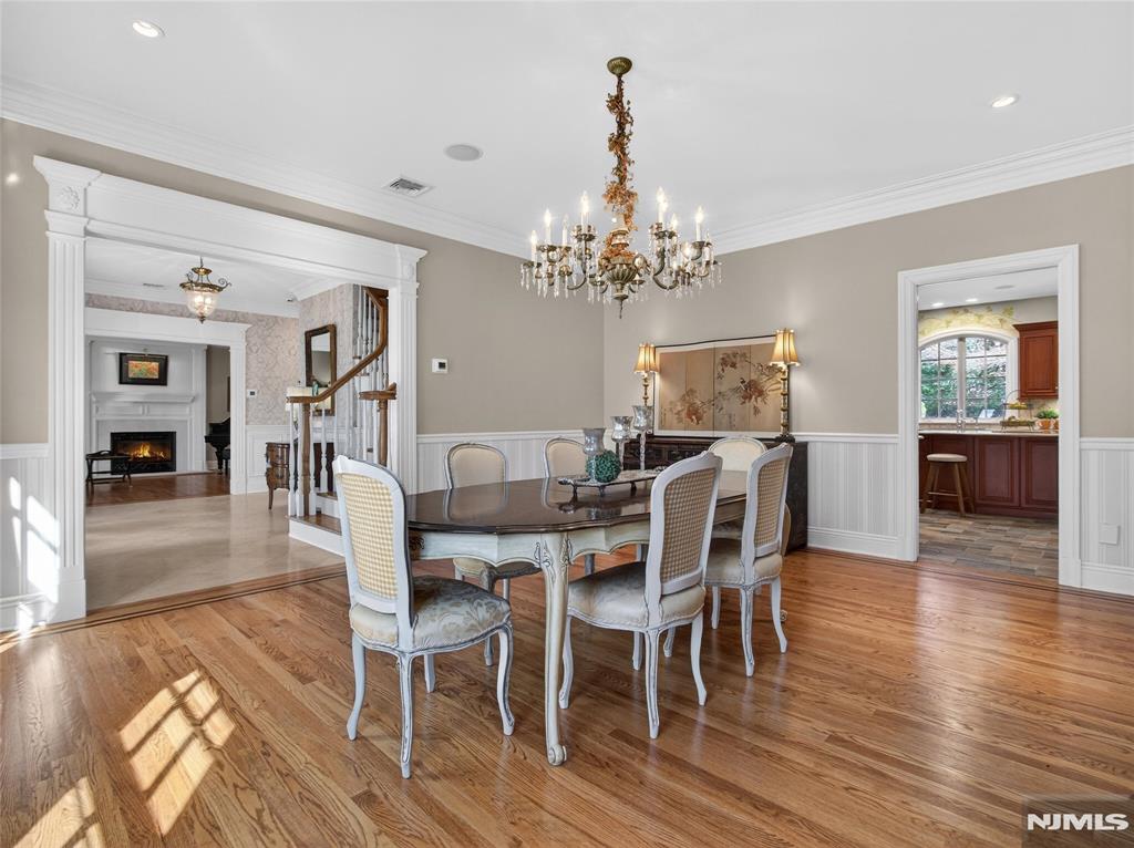 70 Hummingbird Court Wyckoff, NJ 07481 - Photo 8 of 50