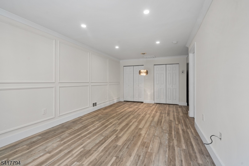 39 Boston Court Newark, NJ 07103 - Photo 4 of 16