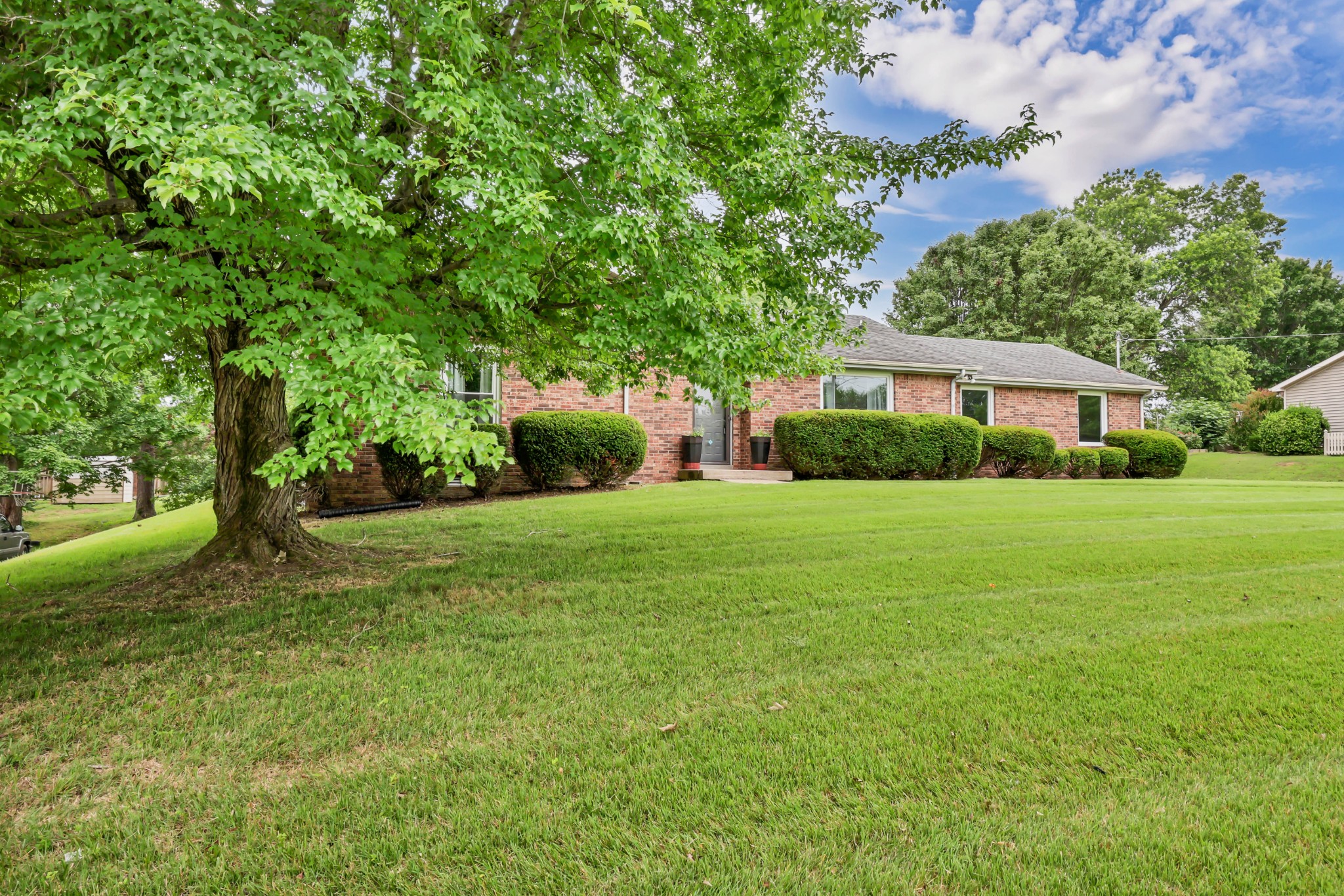 3056 Williamsburg Road Clarksville, TN 37043 - Photo 3 of 34