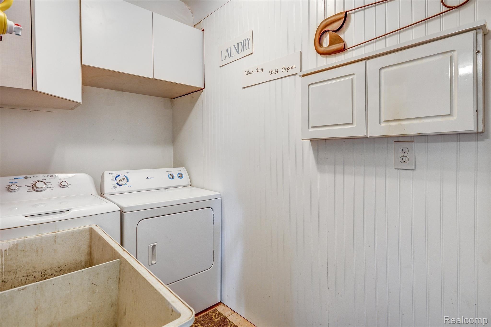 2356 East Cook Road Grand Blanc, MI 48439 - Photo 39 of 76 Main Floor Laundry