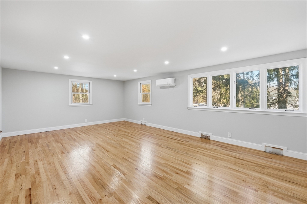 76 Beaver Brook Road Westford, MA 01886 - Photo 23 of 41