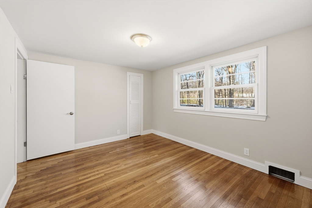 76 Beaver Brook Road Westford, MA 01886 - Photo 32 of 41