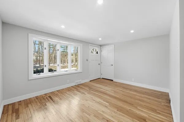 $839,000 | 76 Beaver Brook Road, Westford, MA 01886