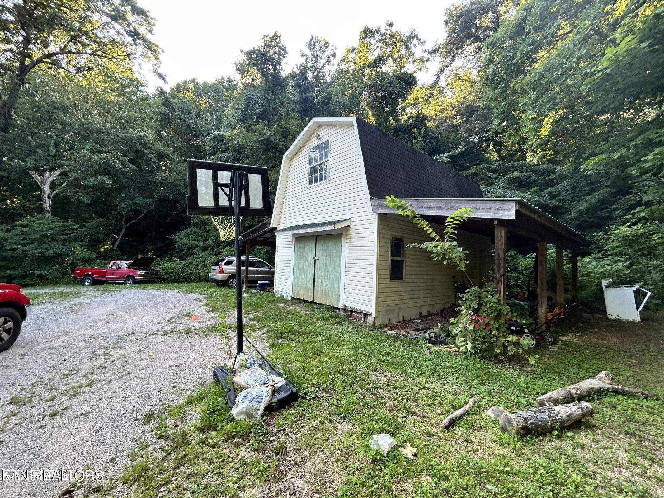619 Ridgeline Road Washburn, TN 37888 - Photo 11 of 24 RG6