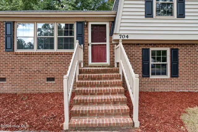 $289,900 | 704 Forest Acres Drive, Tarboro, NC 27886