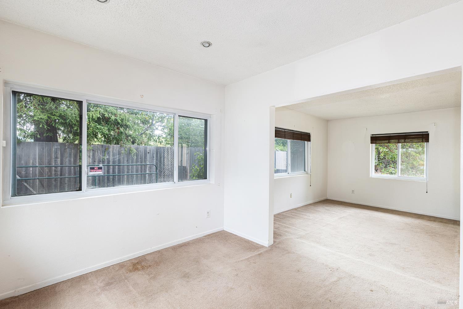 720 Windsor River Road Windsor, CA 95492 - Photo 8 of 48 Gallery Image 8