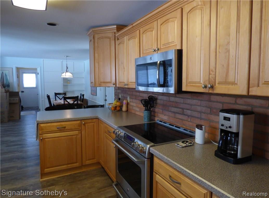3448 Wendover Road Troy, MI 48084 - Photo 9 of 38 9.JPG