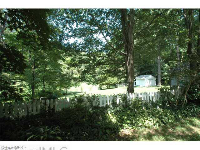 1532 Sharon Road Winston-Salem, NC 27103 - Photo 14 of 15 Yard/Garden.