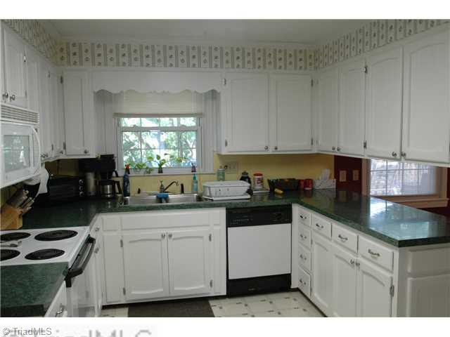 1532 Sharon Road Winston-Salem, NC 27103 - Photo 5 of 15 Kitchen.