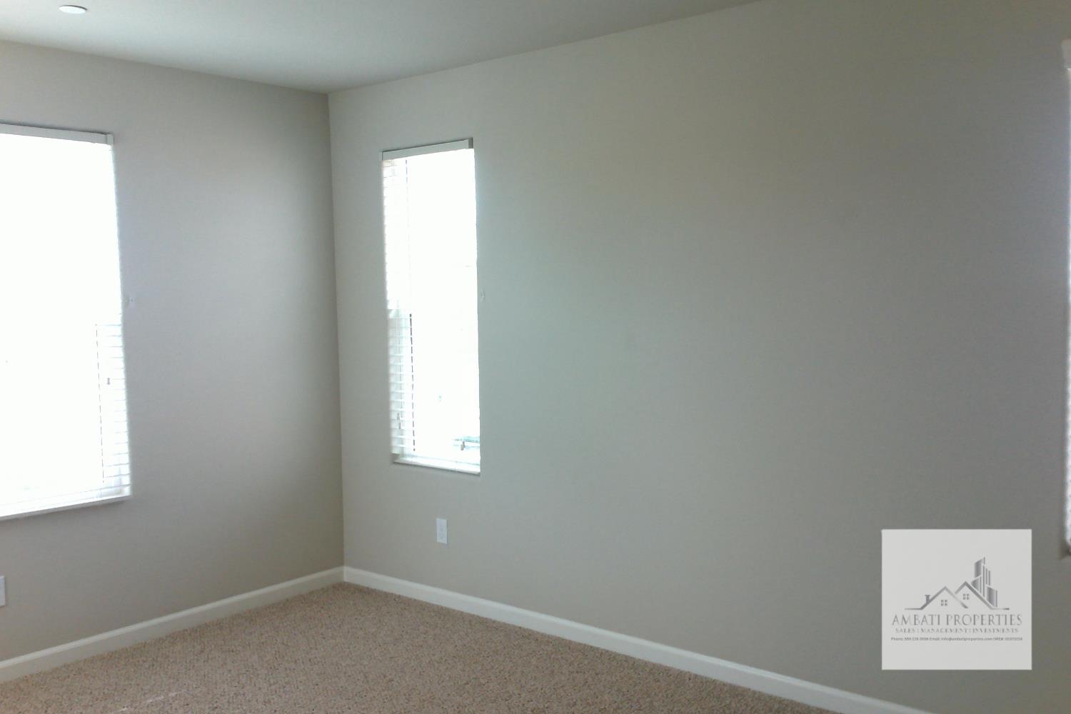 3539 Luminary Way Clovis, CA 93619 - Photo 9 of 13 an empty room with a window
